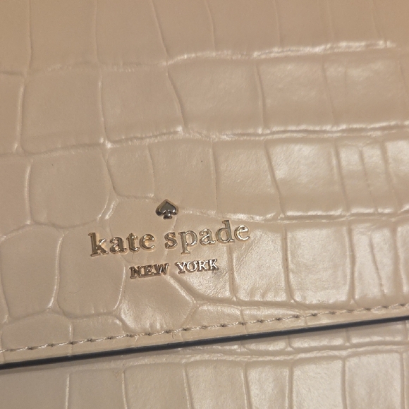Kate Spade Beige Croc-Embossed Shoulder Bag - Picture 4 of 8